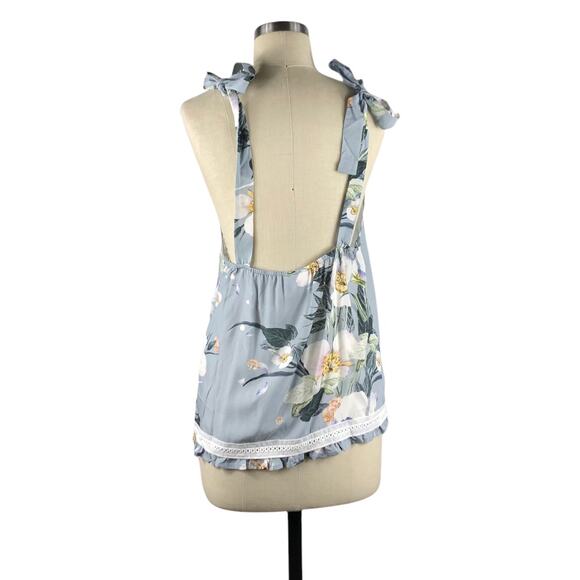 PLUM PRETTY SUGAR Blue Floral Tank Top Button Front Preppy Size Small - Picture 3 of 5
